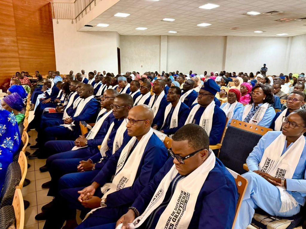 Remise de diplômes aux greffiers des promotions 2022-2024 et 2024-2026