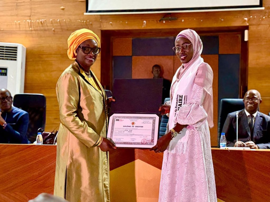 Remise de diplômes aux greffiers des promotions 2022-2024 et 2024-2026