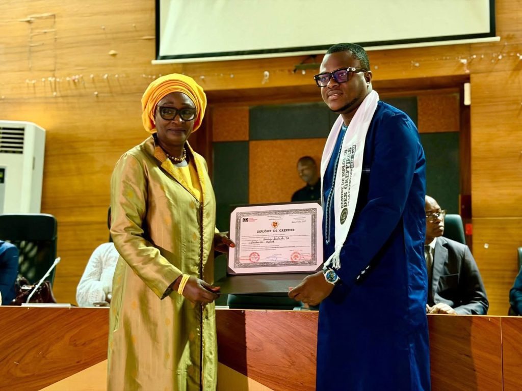 Remise de diplômes aux greffiers des promotions 2022-2024 et 2024-2026