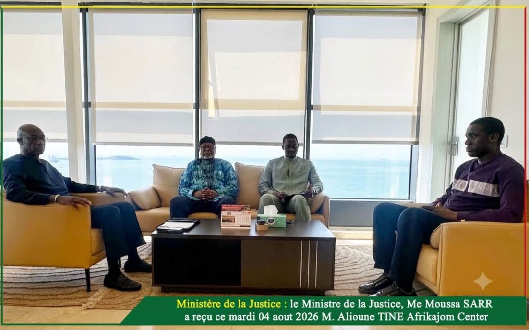 Le Ministre de la Justice Me Moussa SARR reçoit une délégation d&rsquo;Africajom Center